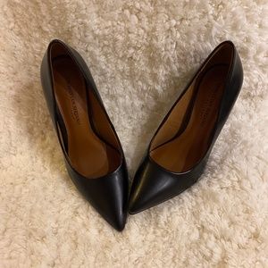 This item is in excellent condition!